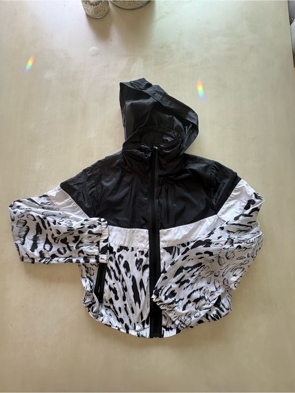 Blanc Noir Windbreaker Jacket and Beyond Yoga Leggings~Size XS